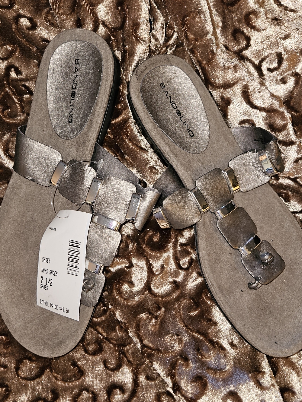 Bandolino Women’s Gray Metallic T-Strap Sandals